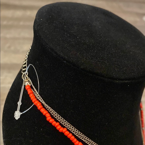 Chic Red Beaded Necklace with Silver Accents - Picture 4 of 9